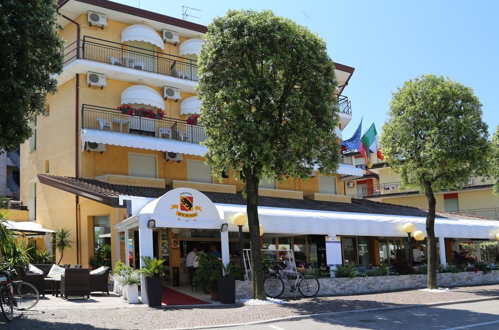 Hotel Berna Eraclea Mare Buitenkant foto